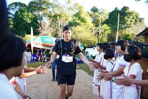 BIB: 3001
                            <button type="button" onclick="openModal(18980982)" class="btn btn-primary btn-sm float-right btn-popup" data-toggle="modal" data-target=".modal-high-quality">
                        <i class="fas fa-shopping-cart"></i> Add to Cart
                    </button>
                                            <button type="button" onclick="isThisMe(18980982, true)" class="btn btn-success btn-sm float-right btn-popup btn-isme hidden" data-toggle="tooltip" data-placement="bottom" title="นี่คือรูปของคุณใช่ไหม คลิกที่นี่เพื่อเอาเข้าอัลบั้ม">
                        <i class="fas fa-plus"></i> Add to album
                    </button>
                    <button type="button" onclick="isThisMe(18980982, false)" class="btn btn-warning btn-sm float-right btn-popup btn-isnotme hidden">
                        <i class="fas fa-ban"></i> Remove from album
                    </button>